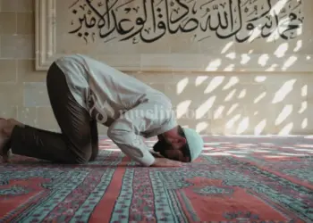 Meninggalkan shalat fardhu