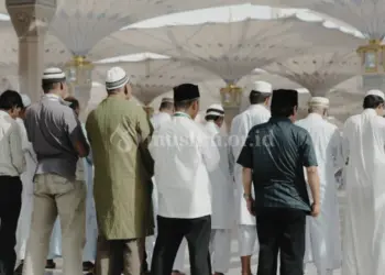 Orang-Orang yang Khusyuk dalam Salat