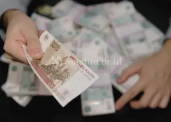 Bahaya Memakan Harta Riba