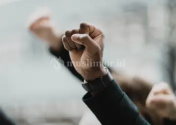 Hukum Penolakan kepada Penguasa secara Terang-Terangan