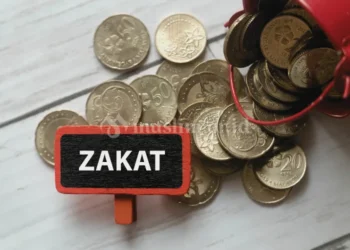 Istri Memberi Zakat kepada Suami